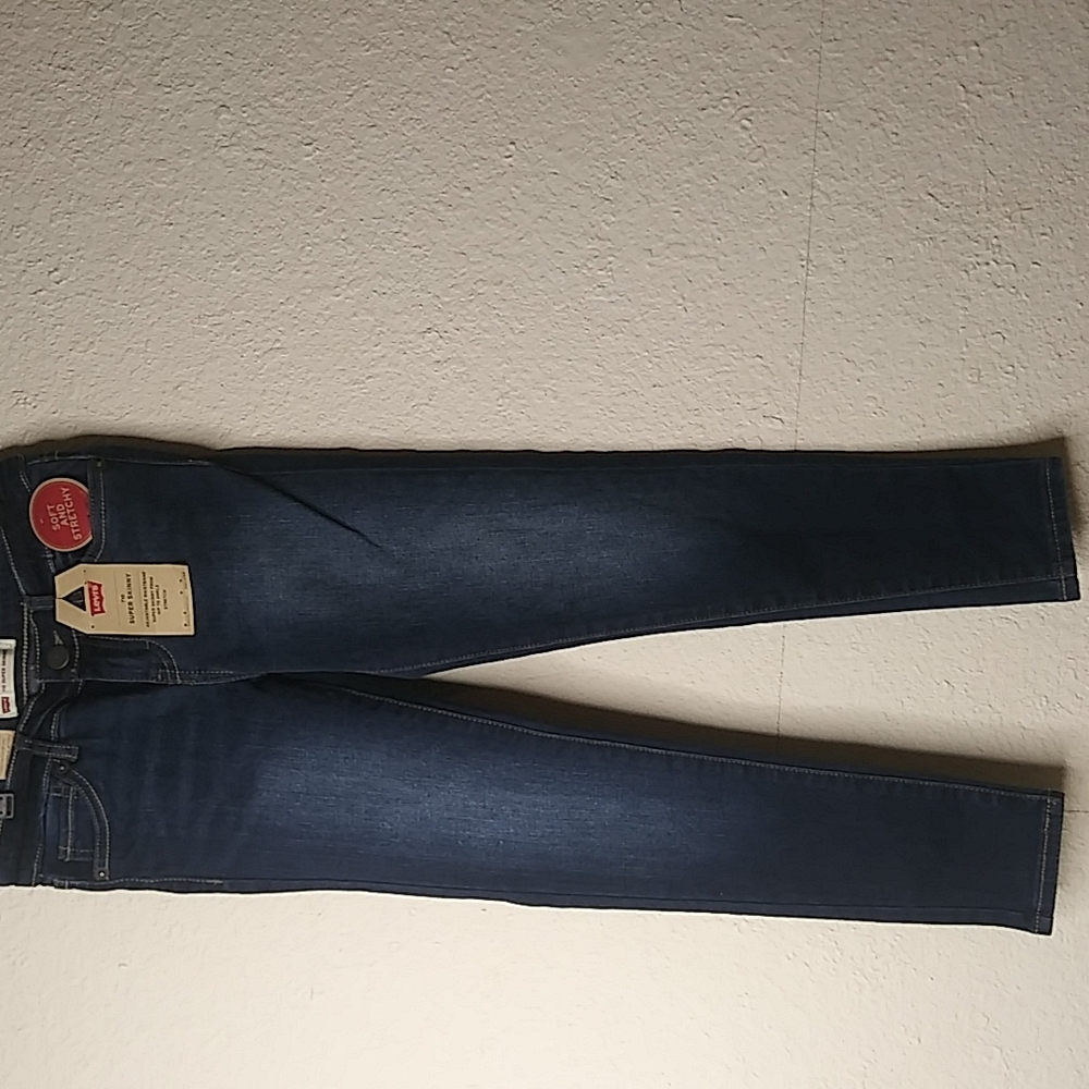 Super skinny girl levi's